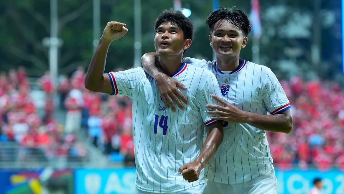 truc tiep singapore 1-3 thai lan asean cup 2026 the tran cang thang hinh anh 6