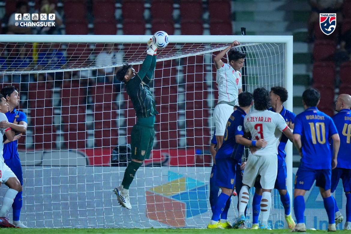 truc tiep thai lan 1-0 myanmar asean cup 2026 Doi cong hap dan hinh anh 1