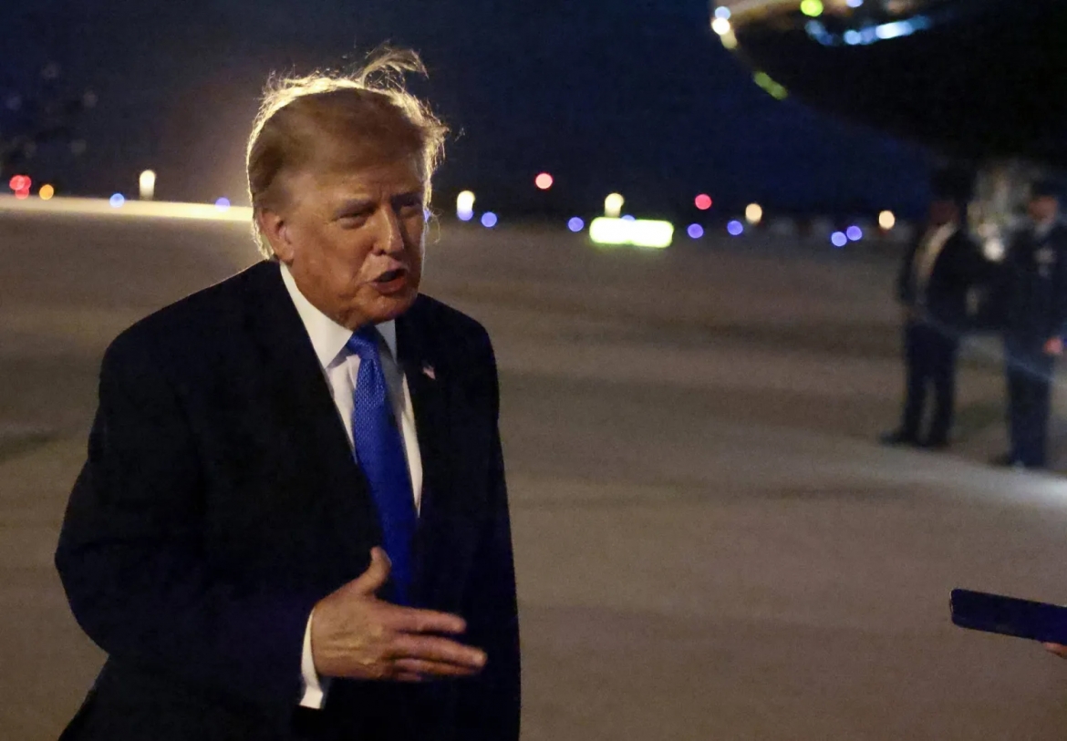 Ong trump noi hormuz se som duoc mo lai, canh bao tan cong iran rat manh hinh anh 1