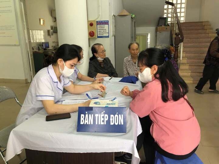 tuoi 70 uong 5 loai thuoc moi ngay gia nhu chuan bi tu tuoi 40 hinh anh 1