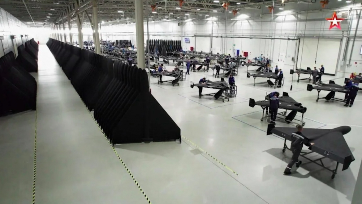 nga tung uav phan luc sieu toc, ukraine ra mat doi thu 600km h hinh anh 1