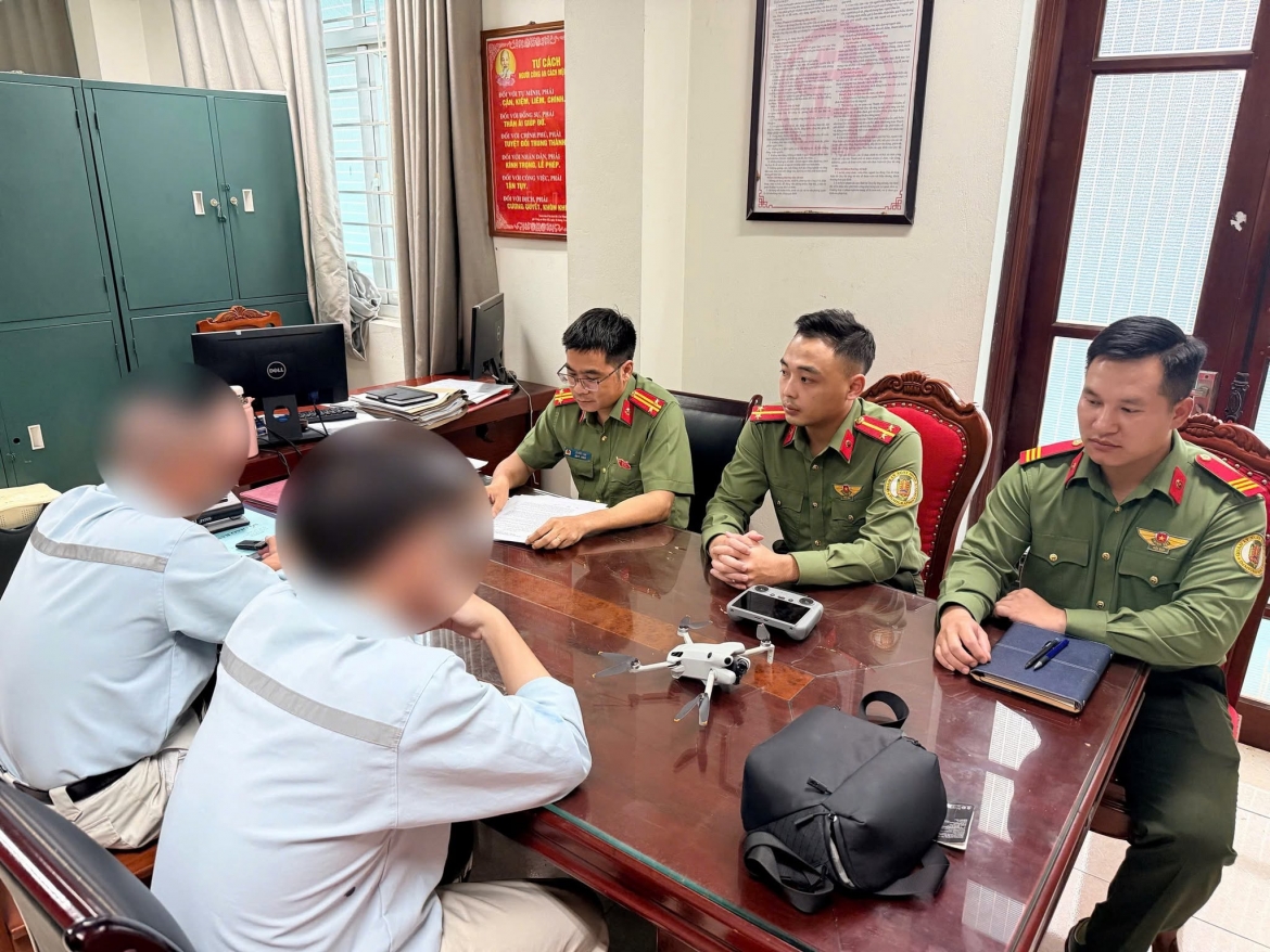 xu ly nam thanh nien dieu khien flycam trong khu vuc cam bay cua san bay noi bai hinh anh 1
