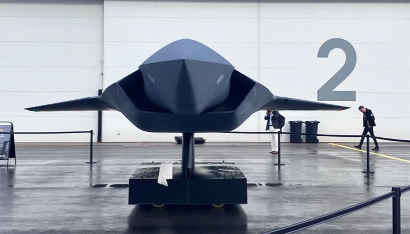 he lo uav sieu thanh co the sat canh cung gripen e hinh anh 2