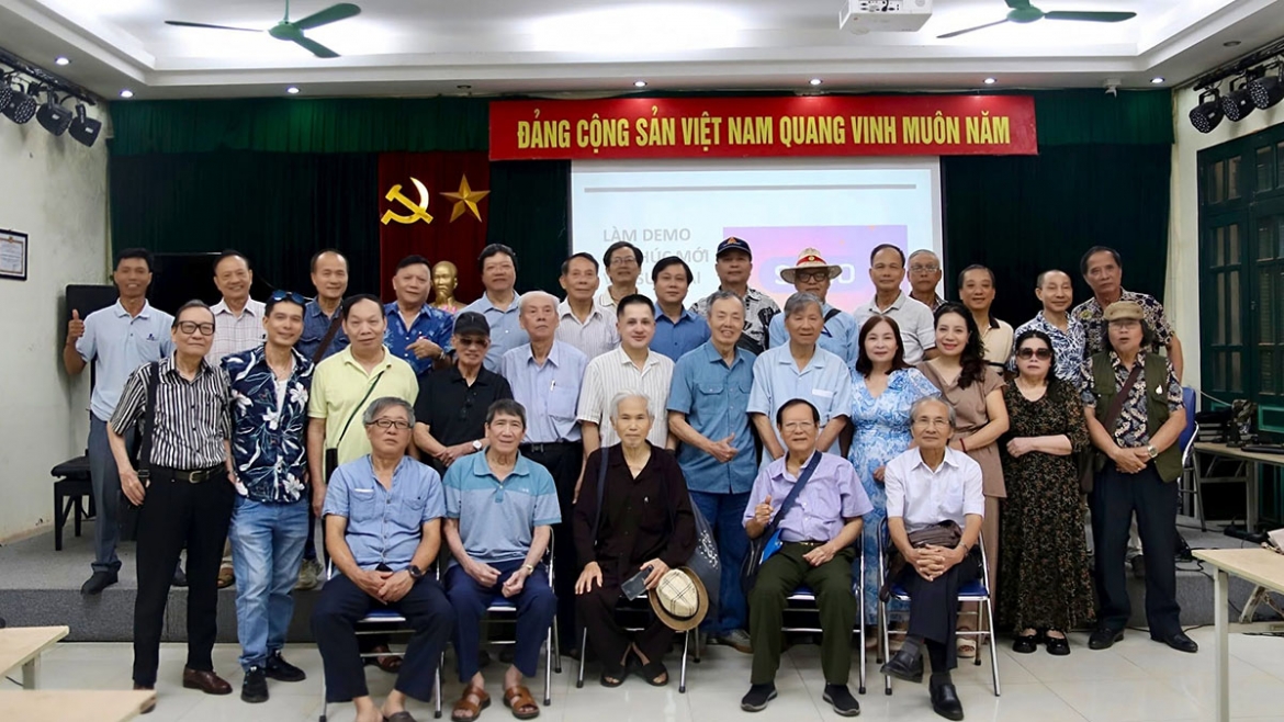 Ung dung ai lam demo ca khuc Dau la ranh gioi liem chinh nghe thuat hinh anh 4