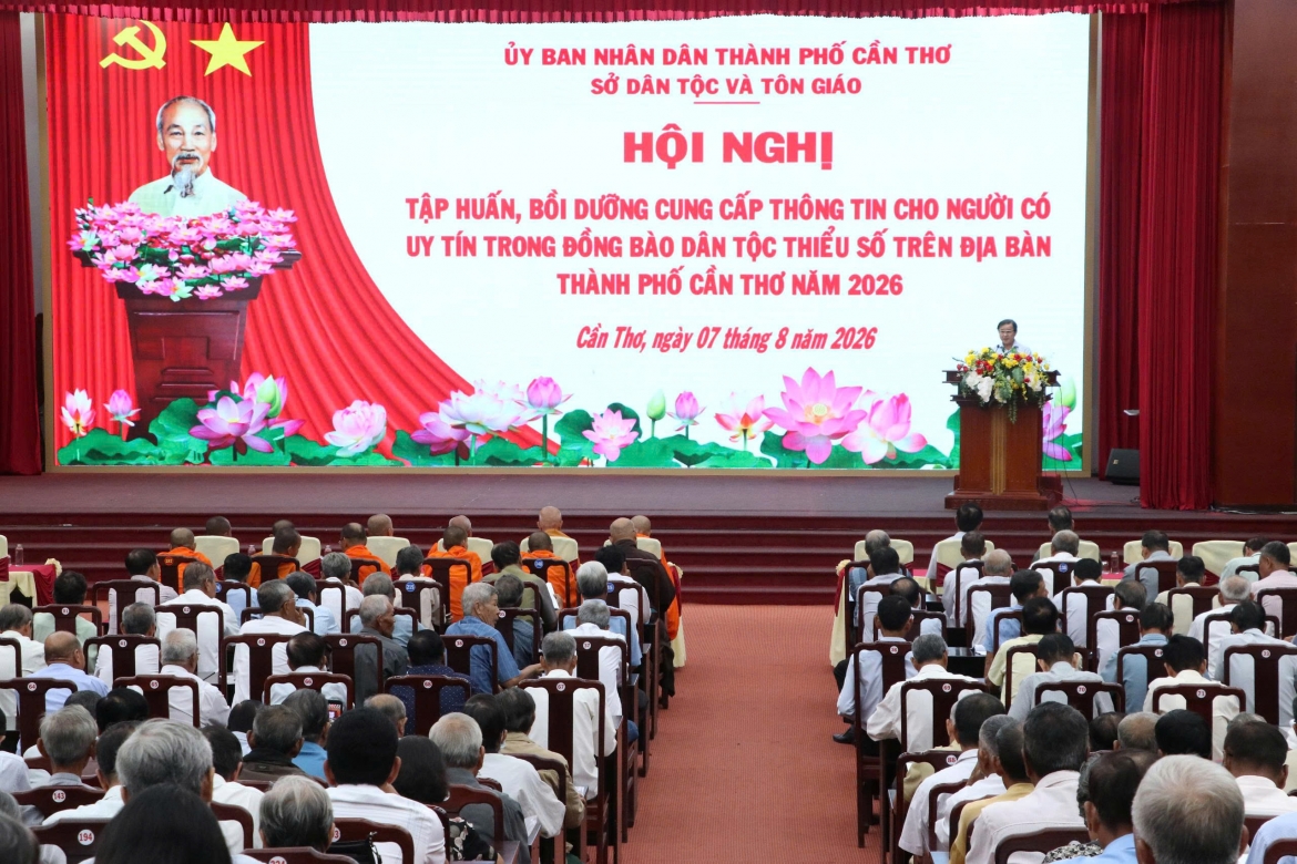 can tho phat huy vai tro nguoi co uy tin trong dong bao dan toc thieu so hinh anh 1