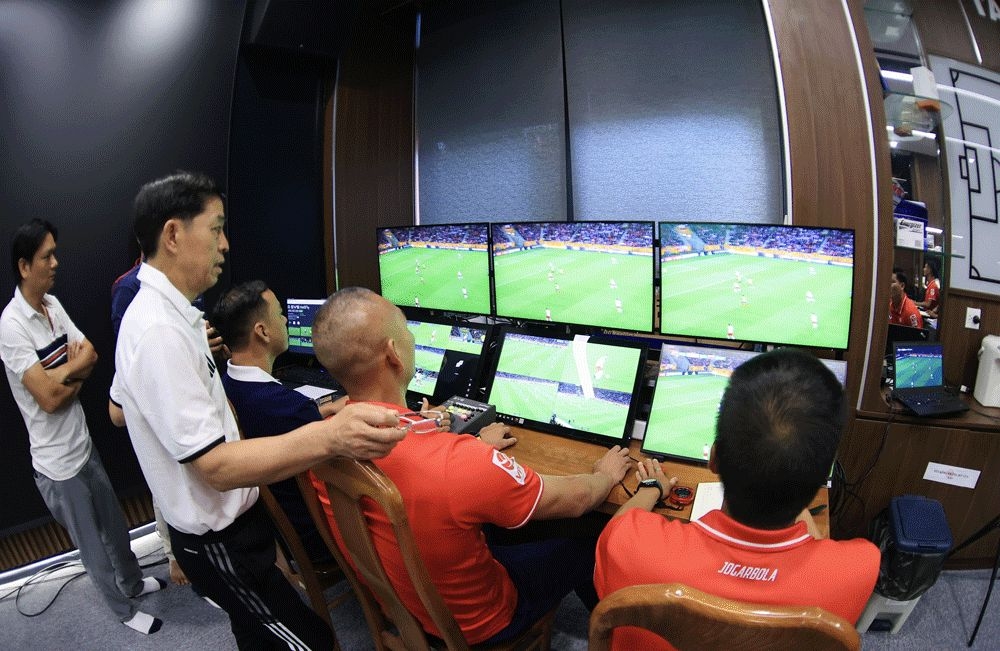 vff trains more var referees to raise v.league standards picture 1