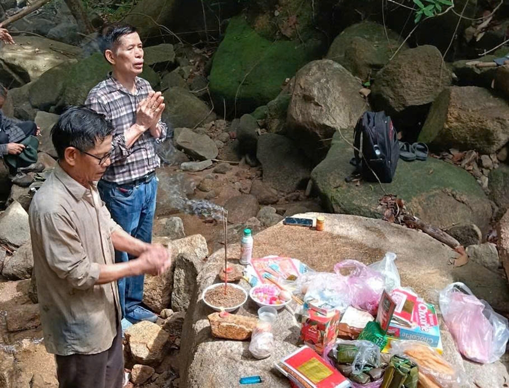 Da nang xac dinh khu vuc nghi co hon 10 hai cot liet si Doi phau 5 hinh anh 1