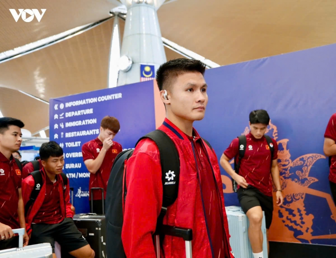 vietnamese football team returns home to warm fan welcome after malaysia win picture 9
