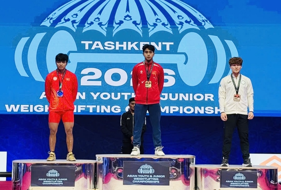 young weightlifters claim four more gold medals at asian continental championships picture 1