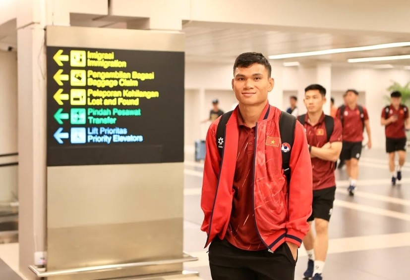 national squad touch down in indonesia for asean cup clash picture 1