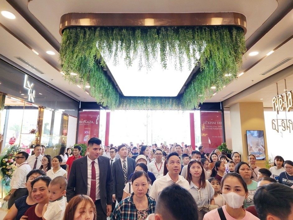 chinh thuc khai truong trung tam thuong mai vincom plaza Dan phuong hinh anh 3