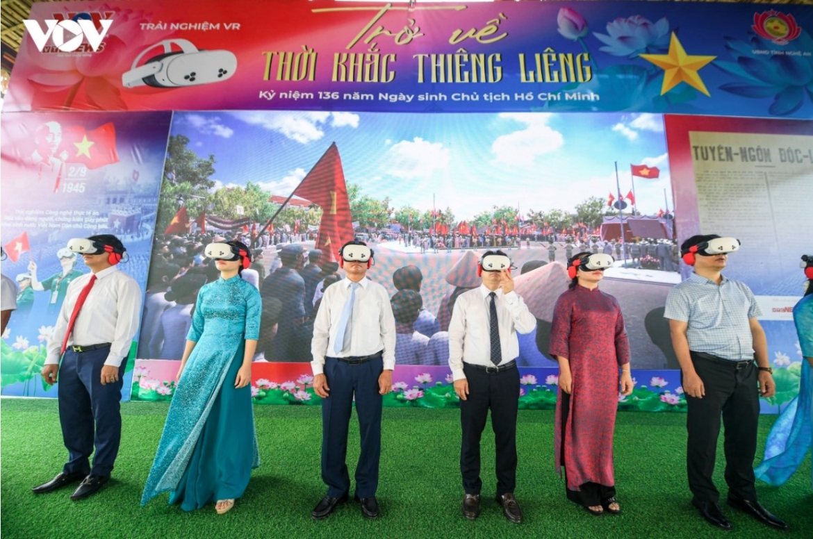 vr experience to take da nang residents back to 1945 ba dinh square picture 1