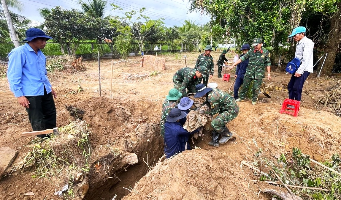 Vượt nắng, thắng mưa, chạy đua với thời gian để tìm kiếm, quy tập hài cốt liệt sĩ