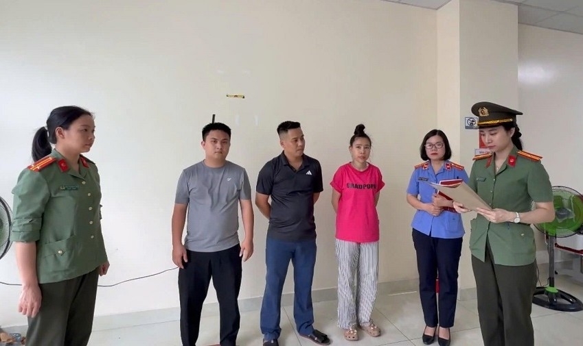triet pha duong day nup bong co so spa, lua dao gan 300 nguoi hinh anh 1