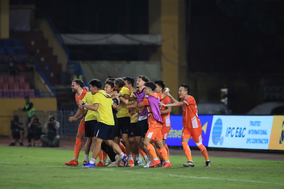 thu mon bui tien dung hoa nguoi hung giup Da nang loai ha noi fc o cup quoc gia hinh anh 11