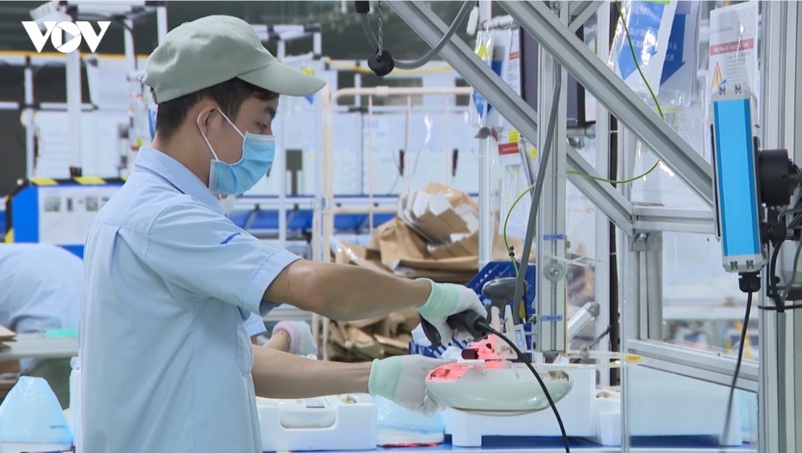 doanh nghiep kho cham chinh sach, viet nam doi mat nguy co gia truoc khi giau hinh anh 1