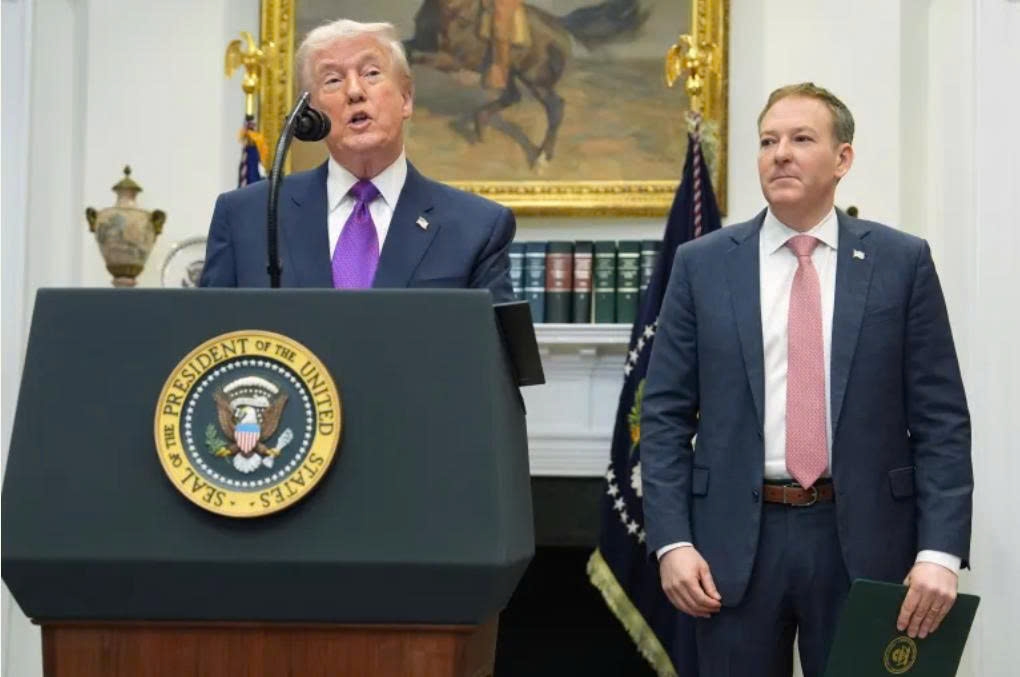 chinh quyen trump go rao can voi nang luong hoa thach hinh anh 2
