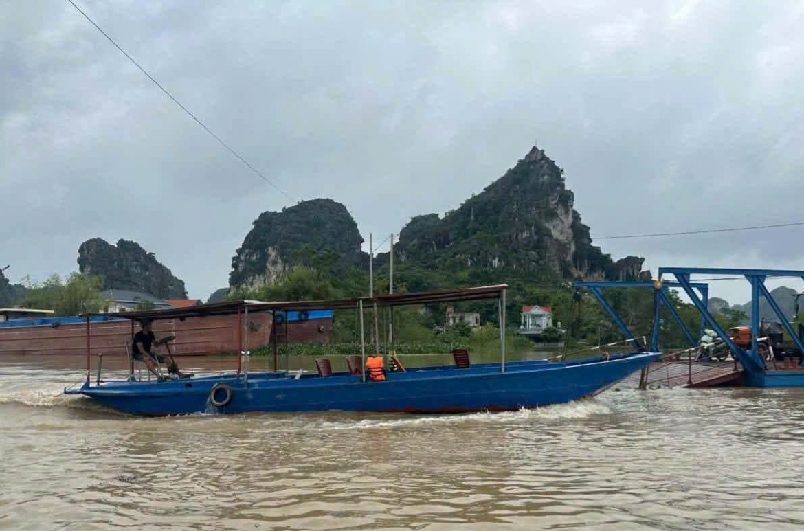 lu song hoang long, song Day o ninh binh vuot bao dong 3, nguy co ngap nhieu noi hinh anh 2