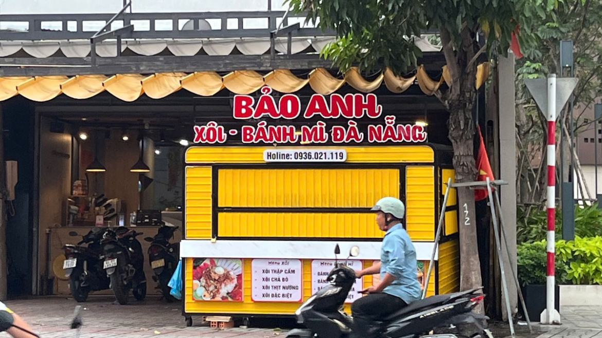 nghi ngo doc thuc pham sau khi an banh mi, 17 nguoi o tp.hcm phai nhap vien hinh anh 1