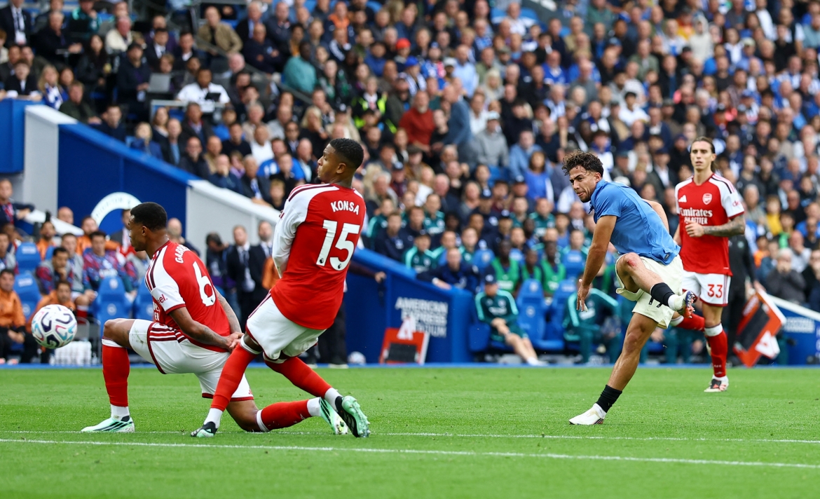 truc tiep brighton 3-0 arsenal con ac mong cua phao thu hinh anh 1