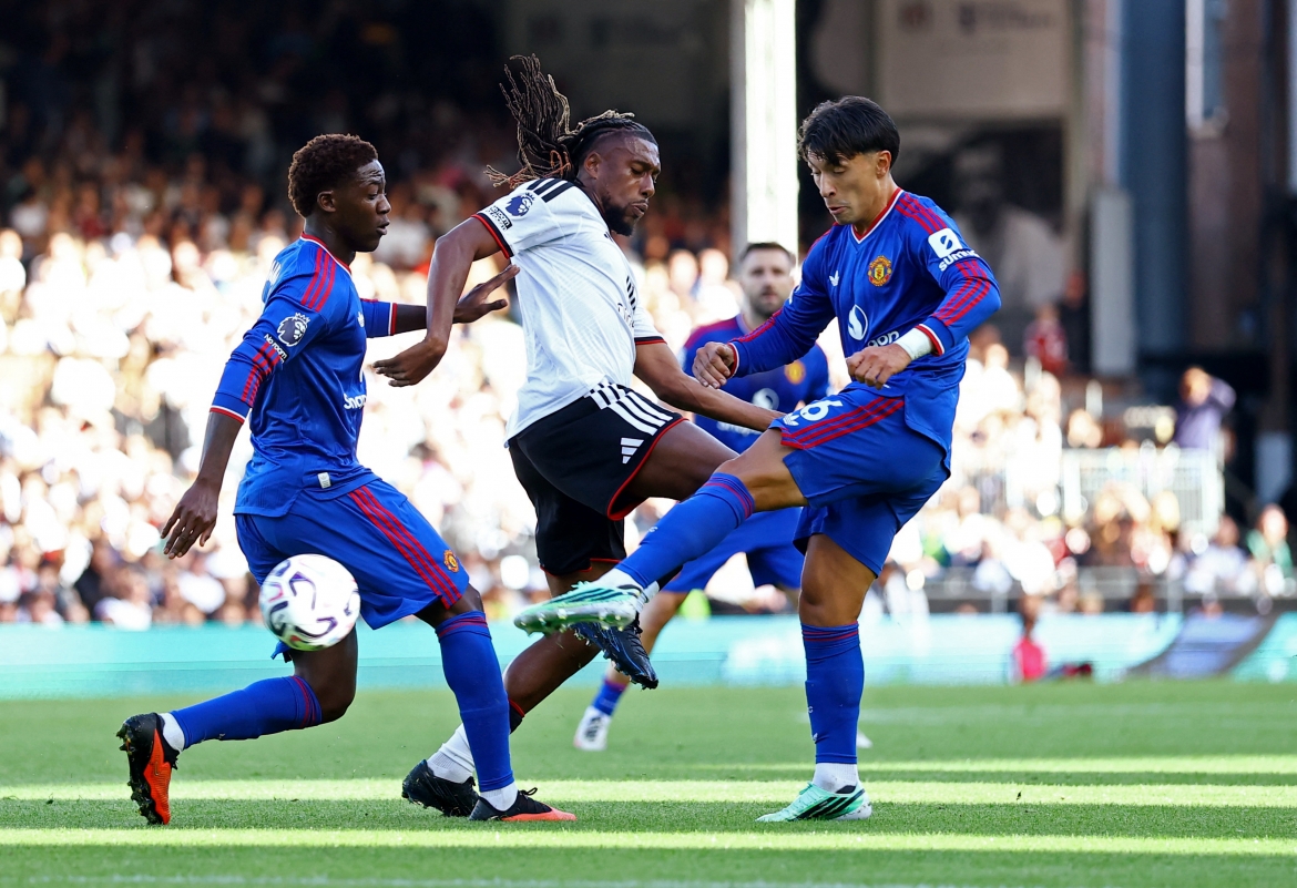 trUc tiEp fulham 0-0 mu quy do lien tuc ban pha khung thanh hinh anh 1