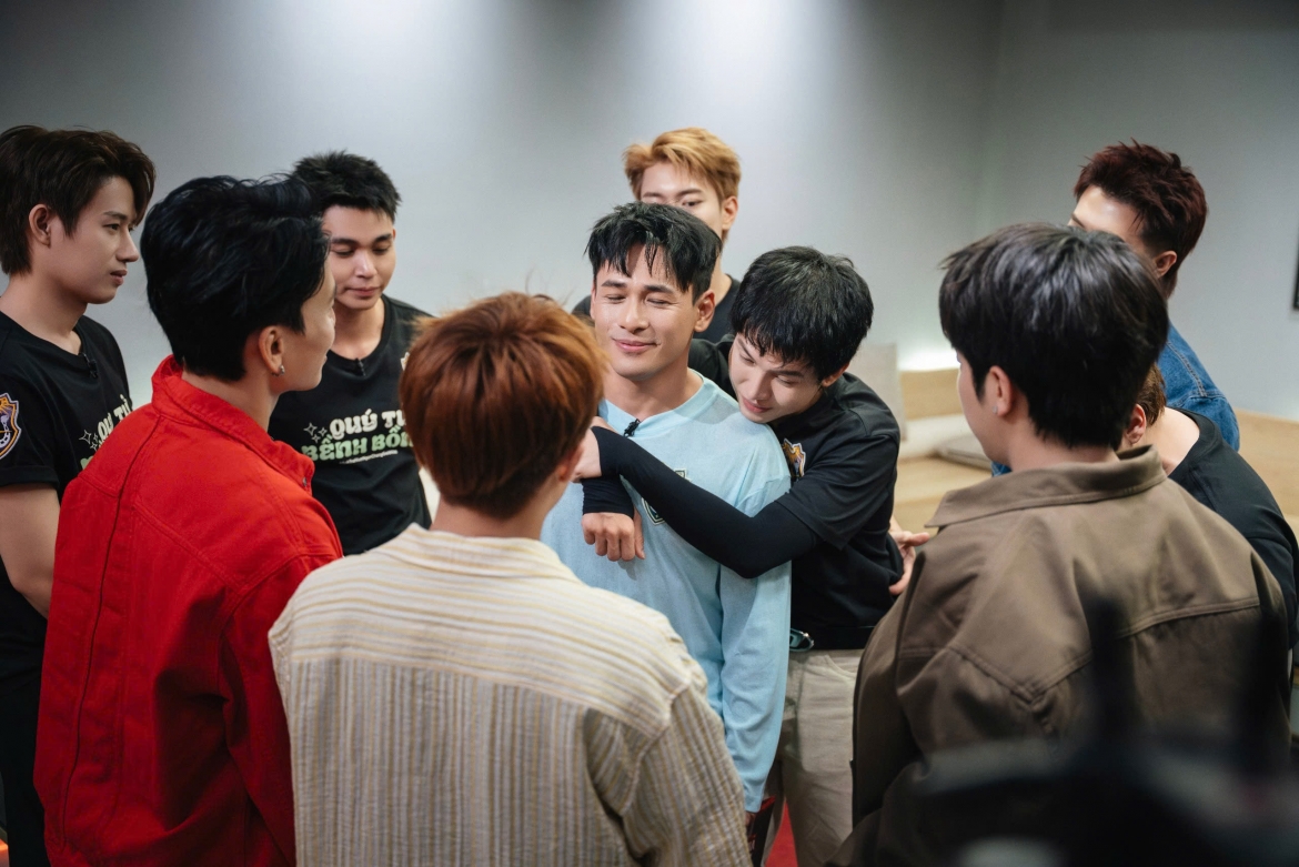 tung mint va toki thanh tho roi anh trai vuot ngan chong gai hinh anh 1