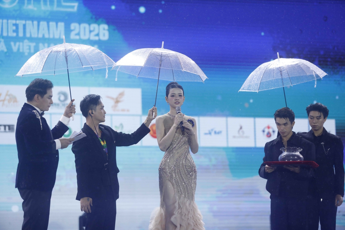 duong phuong thao dang quang hoa hau miss galaxy viet nam 2026 hinh anh 3