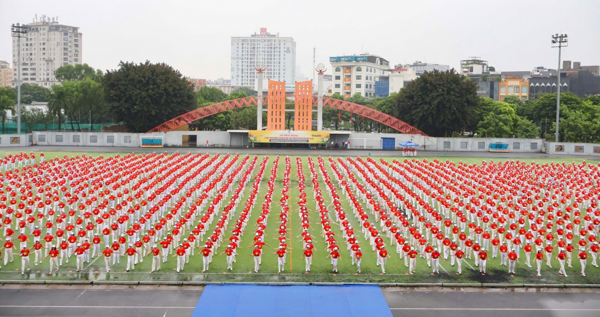 hon 2000 nguoi cao tuoi dong dien dan vu chu dong song khoe, ruc ro tuoi hoang kim hinh anh 3