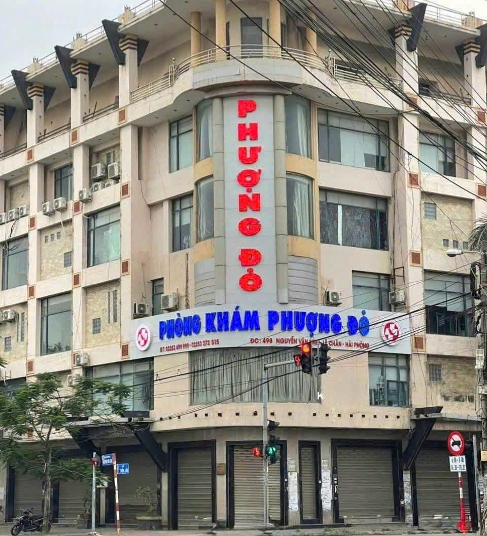 khoi to 19 bi can lien quan sai pham tai phong kham da khoa phuong Do hinh anh 2
