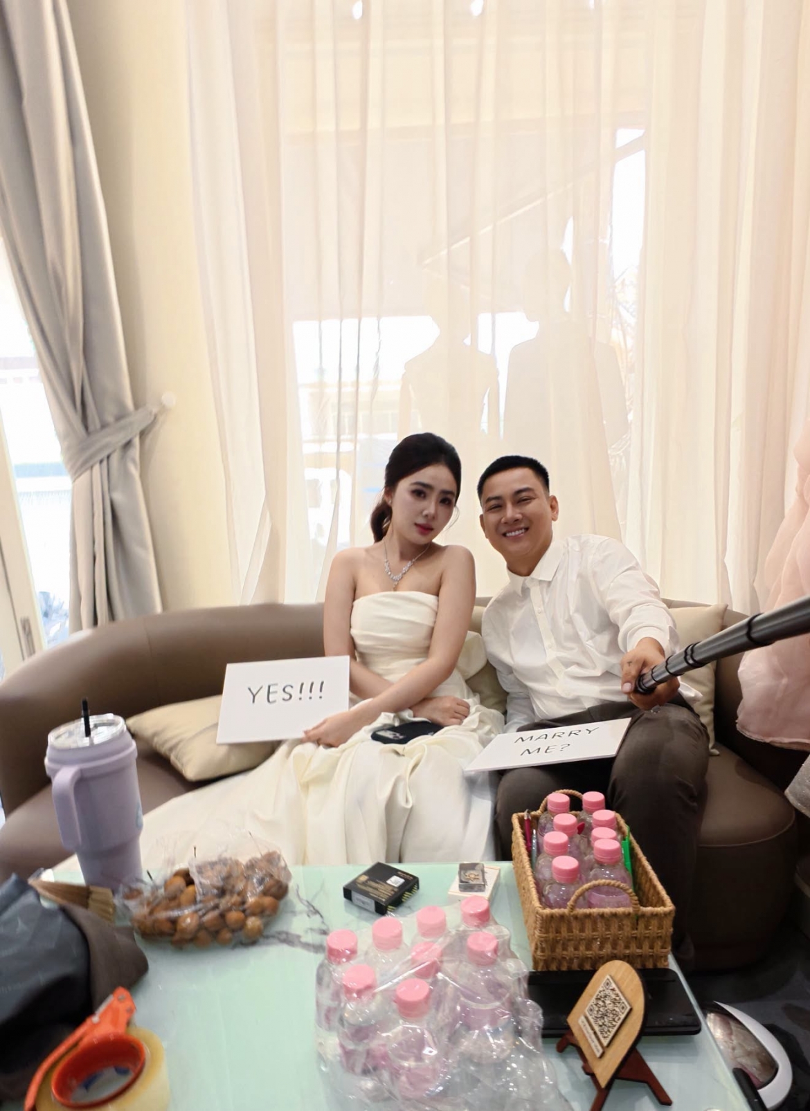 sao viet 17-9 hoai lam cau hon ban gai 22 tuoi hinh anh 1