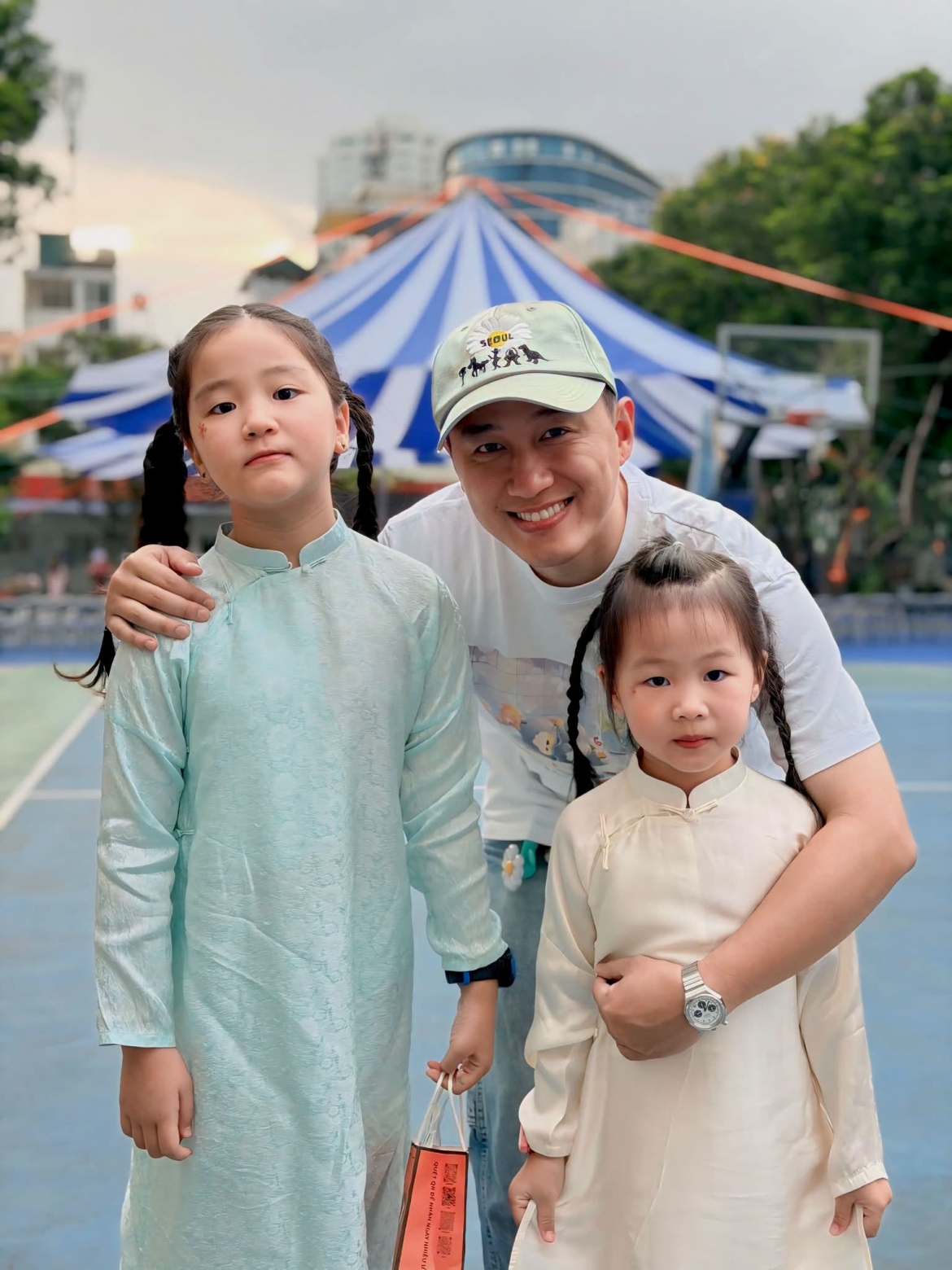 sao viet no nuc dua con di khai giang nam hoc moi hinh anh 5