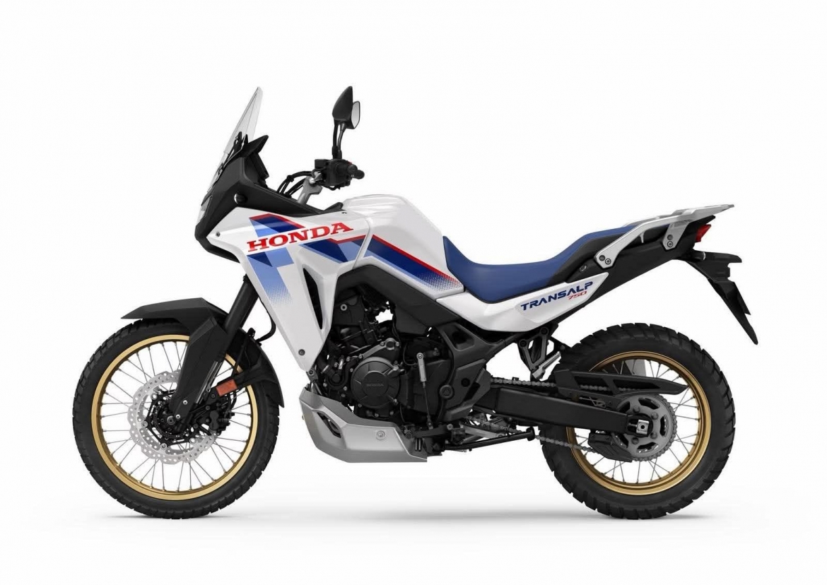 can canh honda transalp 2026 vua ra mat gia gan 300 trieu dong hinh anh 1