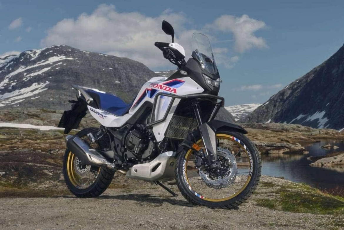 can canh honda transalp 2026 vua ra mat gia gan 300 trieu dong hinh anh 7