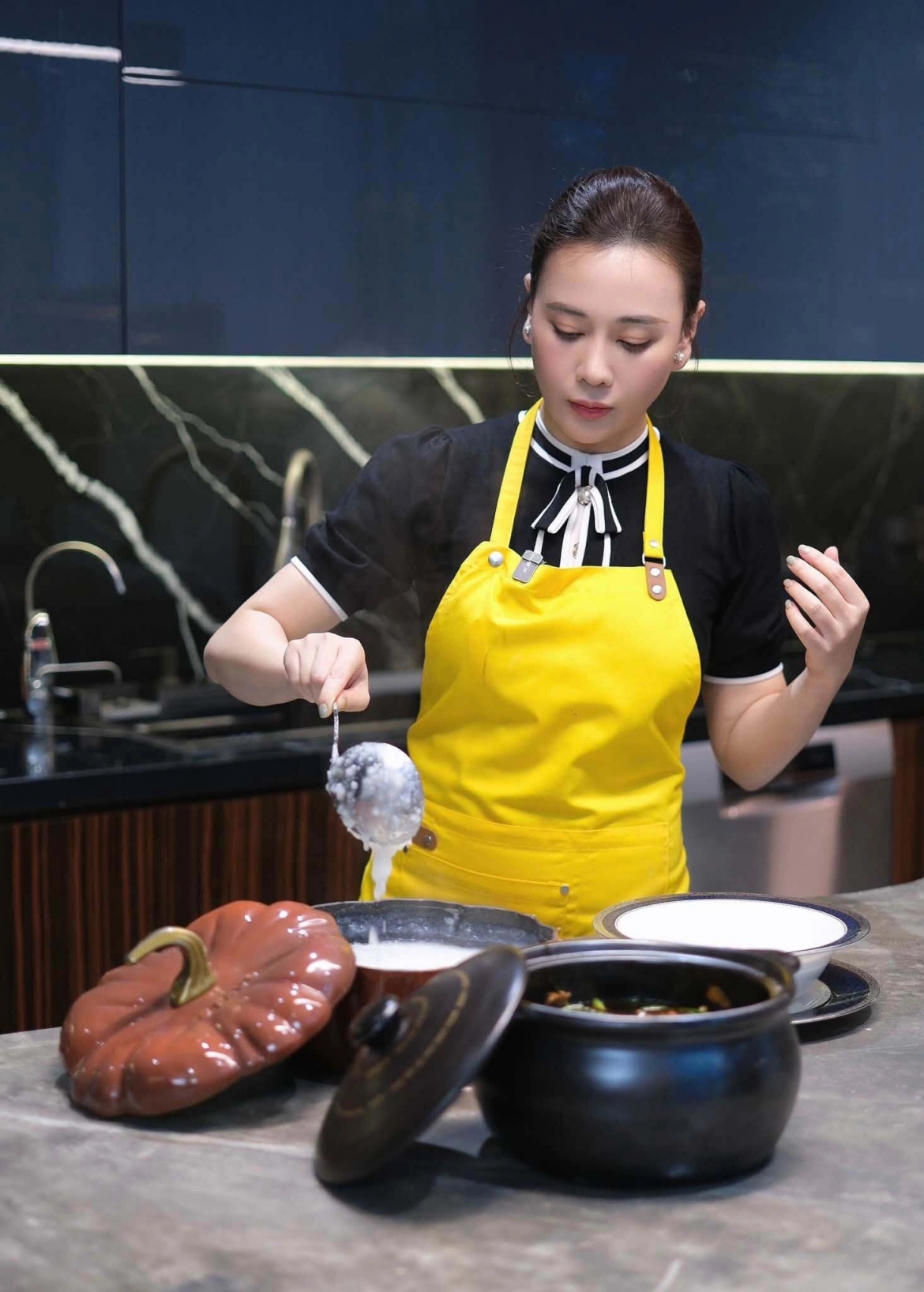 sao viet 17-9 hoai lam cau hon ban gai 22 tuoi hinh anh 5