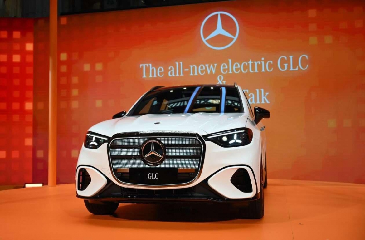lo thong tin mercedes-benz glc 300 ev sap lap rap tai thai lan hinh anh 3