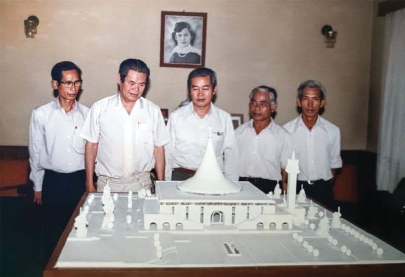ngo viet thu nguoi gui hon viet vao nhung cong trinh hien dai hinh anh 6