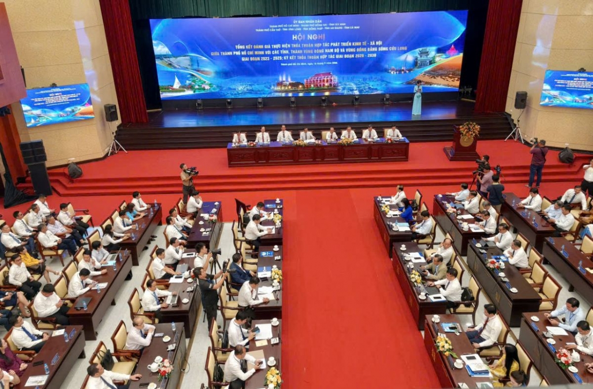 tp.hcm va cac tinh bat tay kien tao hanh lang kinh te lien vung hinh anh 4