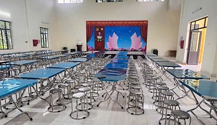 Don hon 140 hoc sinh o nghe an tro lai truong sau hon mot tuan chua den lop hinh anh 2