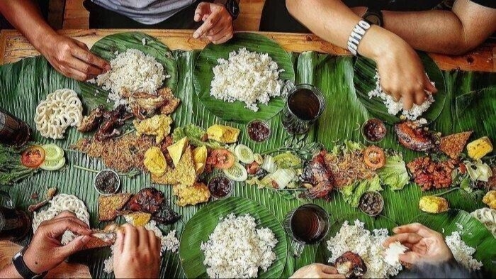 vi sao thoi quen an bang tay pho bien o indonesia hinh anh 3