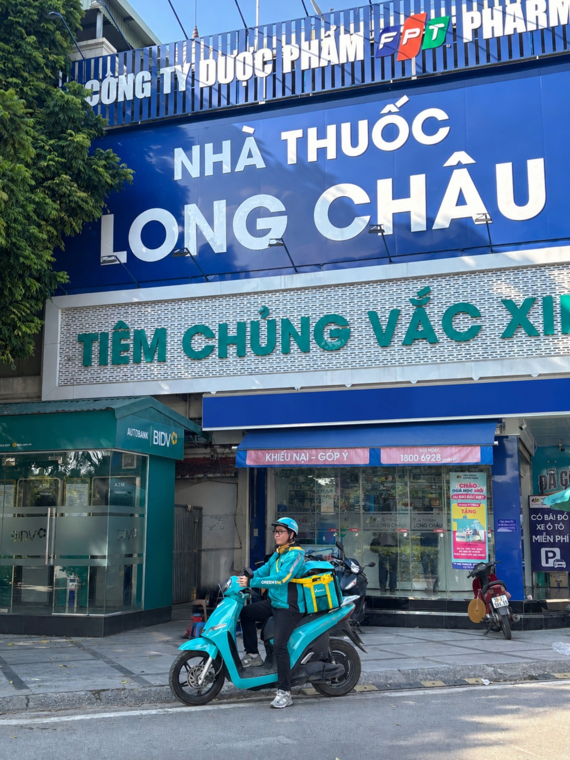 green sm va long chau trien khai giao hang bang xe may dien tai hon 1500 nha thuoc hinh anh 1