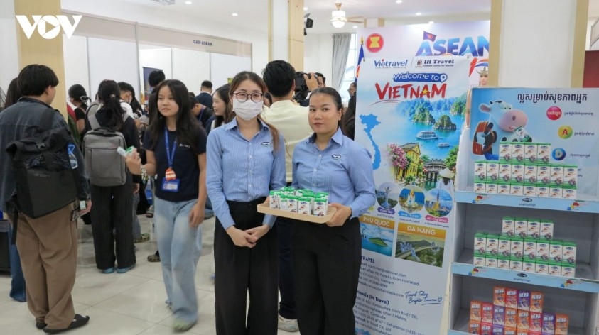 asean day 2026 brings vietnam closer to cambodian youth in phnom penh picture 2