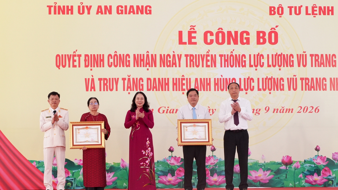 Công bố Quyết định công nhận Ngày truyền thống lực lượng vũ trang tỉnh An Giang