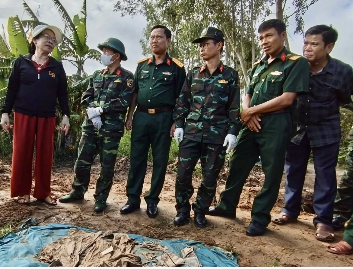 tu ky uc tuoi 11, tim thay hai cot liet si sau 53 nam va manh nhua chu anh luan hinh anh 1