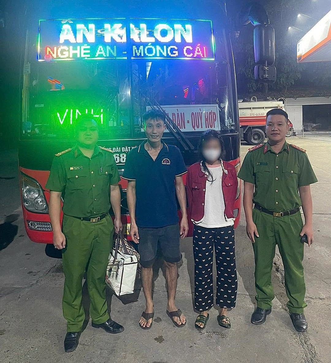 Kịp thời giải cứu bé gái 13 tuổi trở về sau lời mời “việc nhẹ, lương cao”