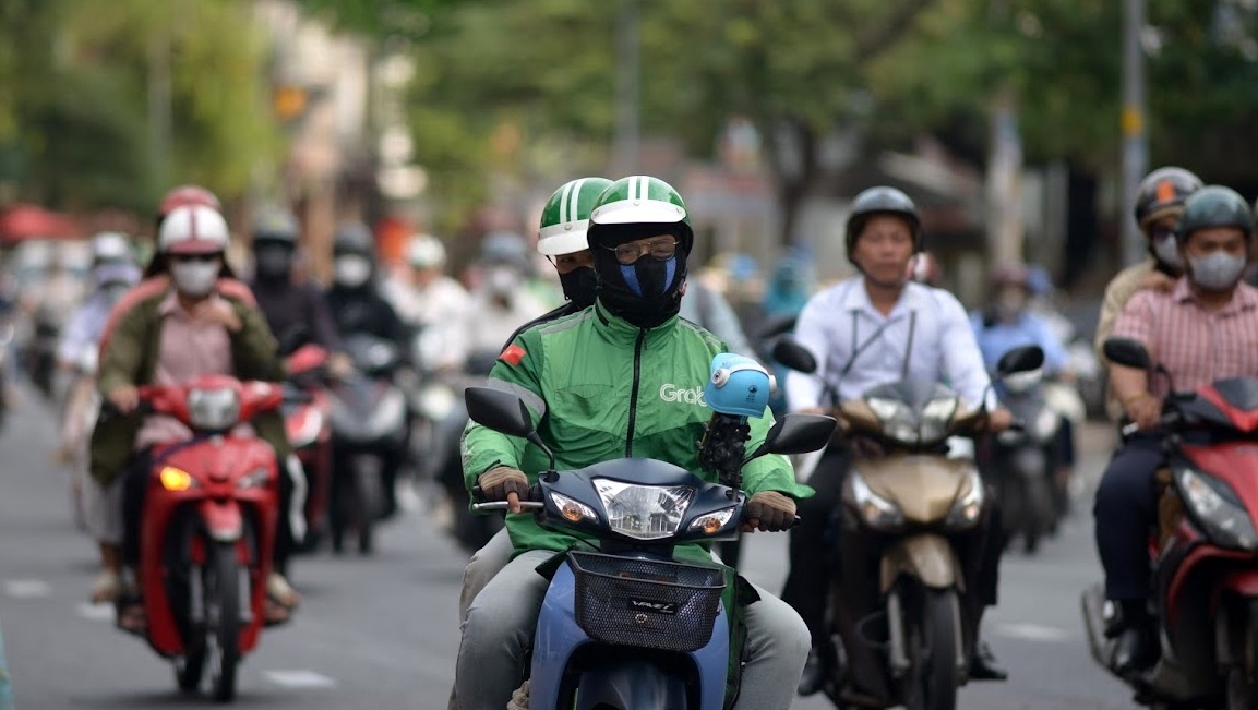 tai xe cong nghe phia sau 15 trieu dong, 15 gio chay xe moi ngay hinh anh 4