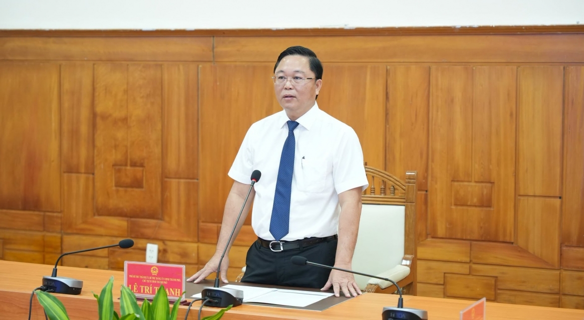 thanh pho hue dieu dong, bo nhiem nhieu can bo lanh dao hinh anh 3