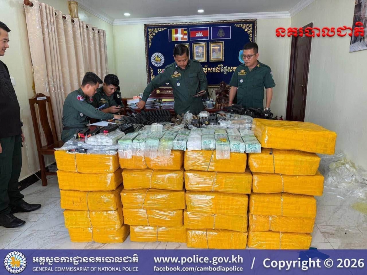 campuchia triet pha o toi pham thu giu 800kg ma tuy, 49 khau sung, 8.000 vien dan hinh anh 1