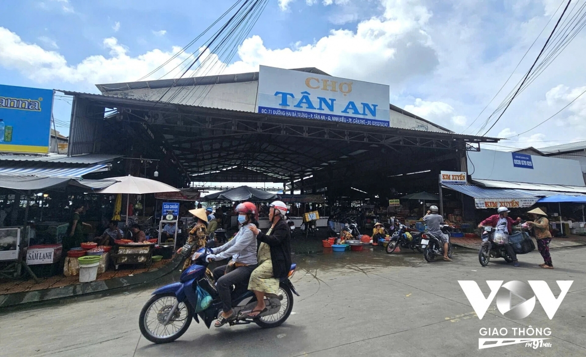 ghe cho dau moi tan an, kham pha mien tay khi pho len den hinh anh 1