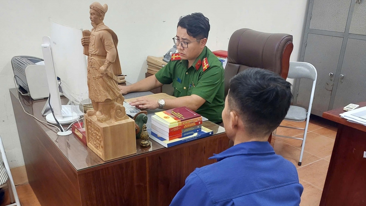 khoi to nguoi danh nhan vien ban xang o thai nguyen hinh anh 1