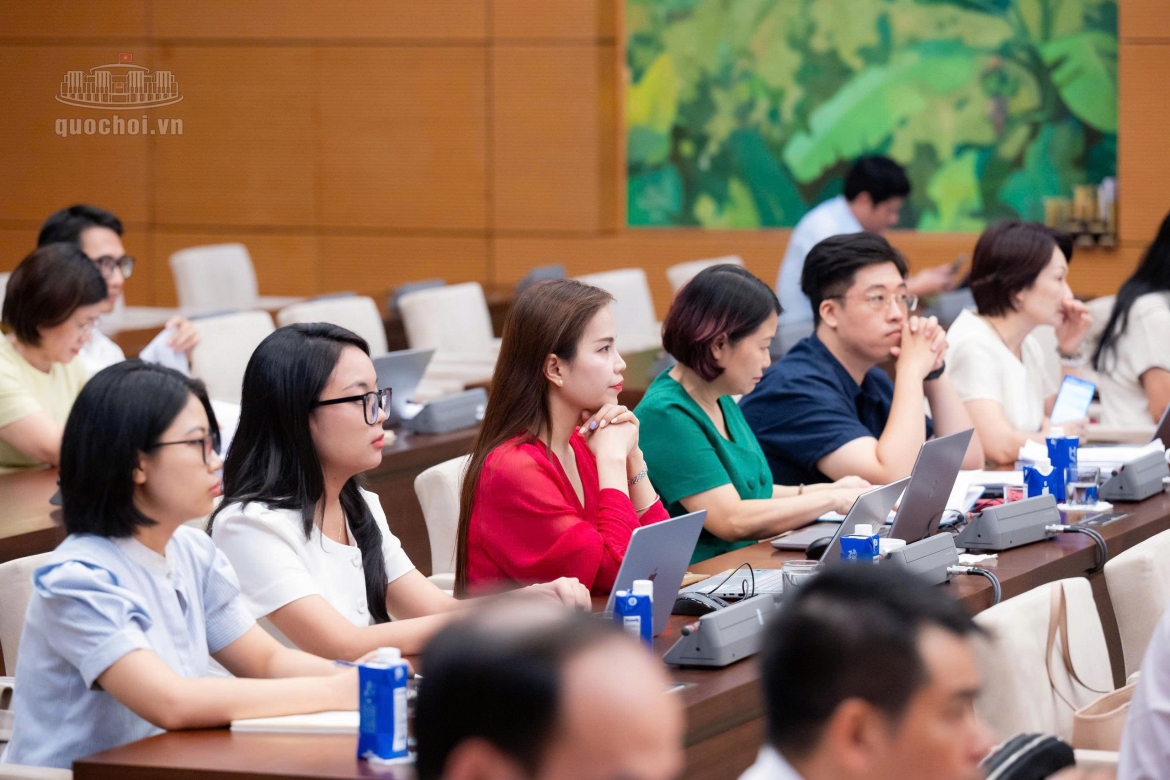 bo truong lam thi phuong thanh trinh nhom chinh sach cho nganh cong nghiep van hoa hinh anh 3